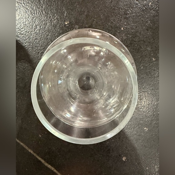 Wine Enthusiast Hand-Blown Glass Wine Decanter – Modern Design – Made in Poland - Picture 8 of 9